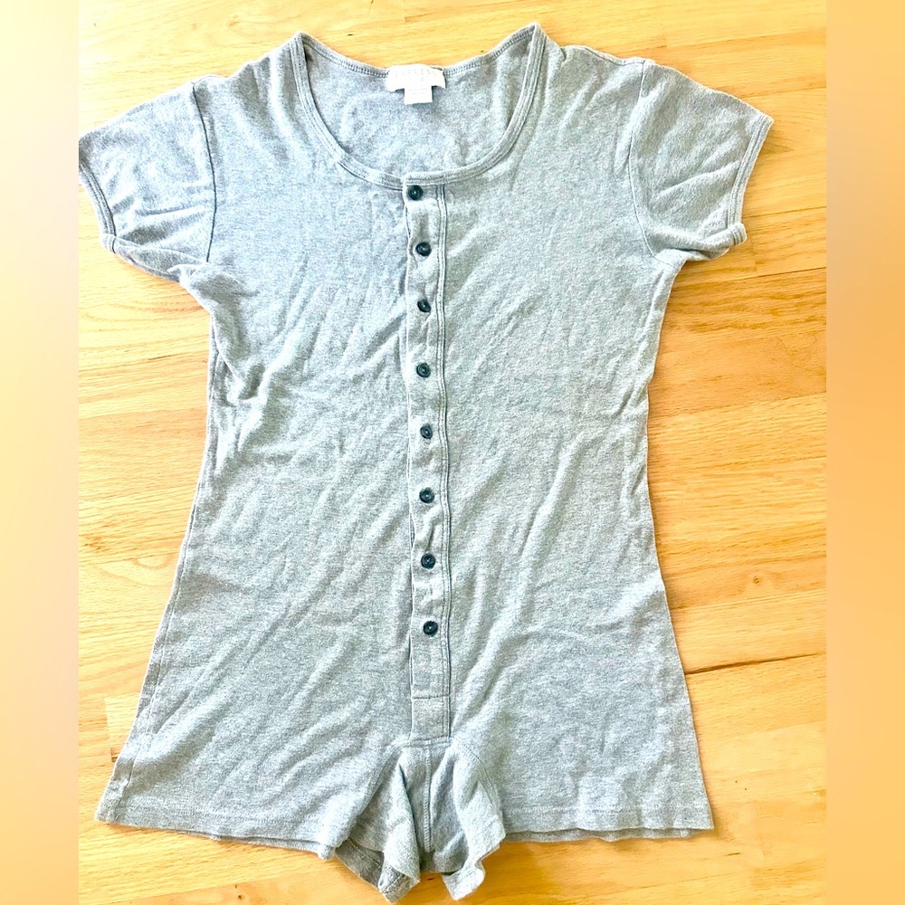 Express tricot gray pajamas romper sz s